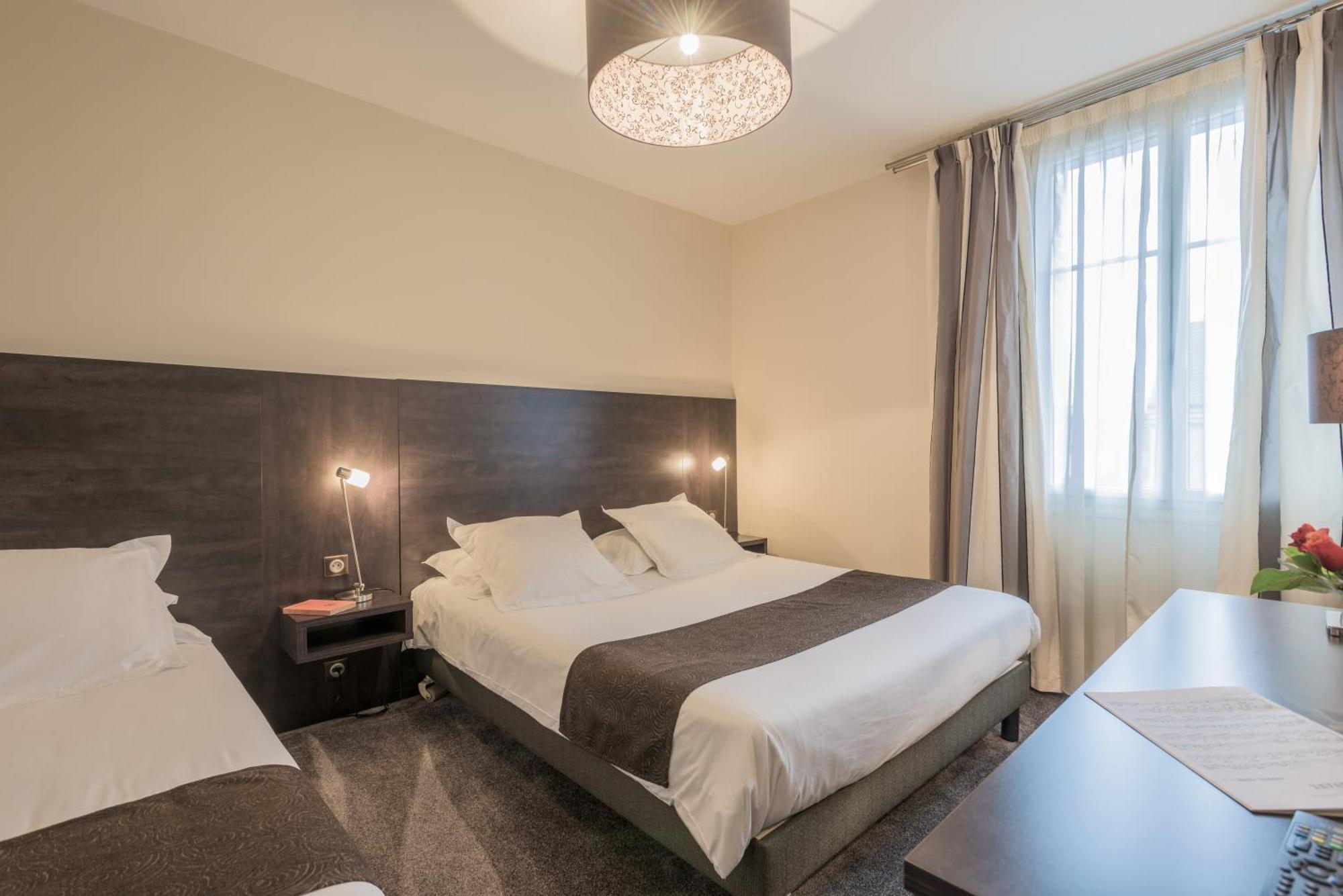 Hotel Ronsard ตูร์ ภายนอก รูปภาพ