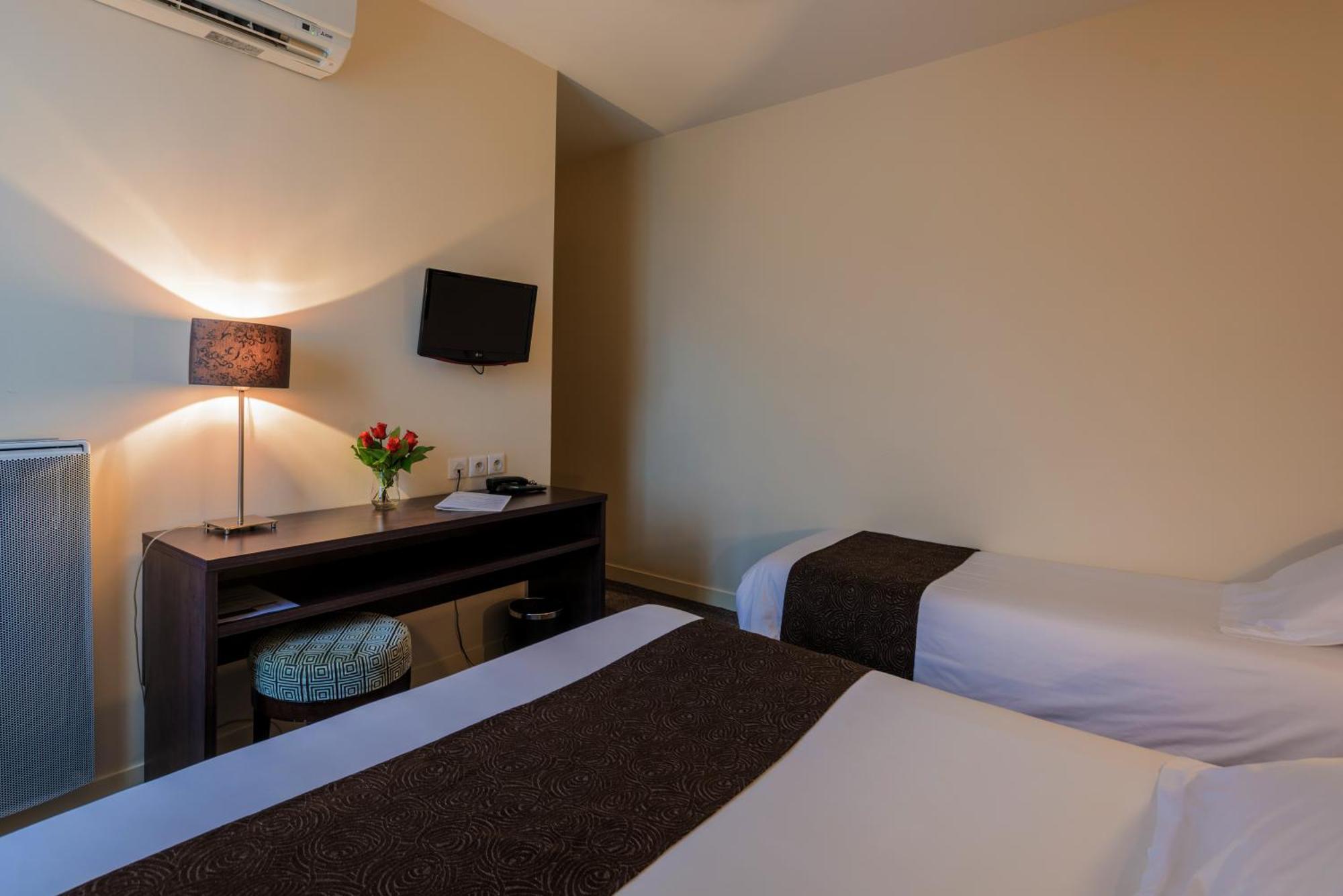 Hotel Ronsard ตูร์ ภายนอก รูปภาพ