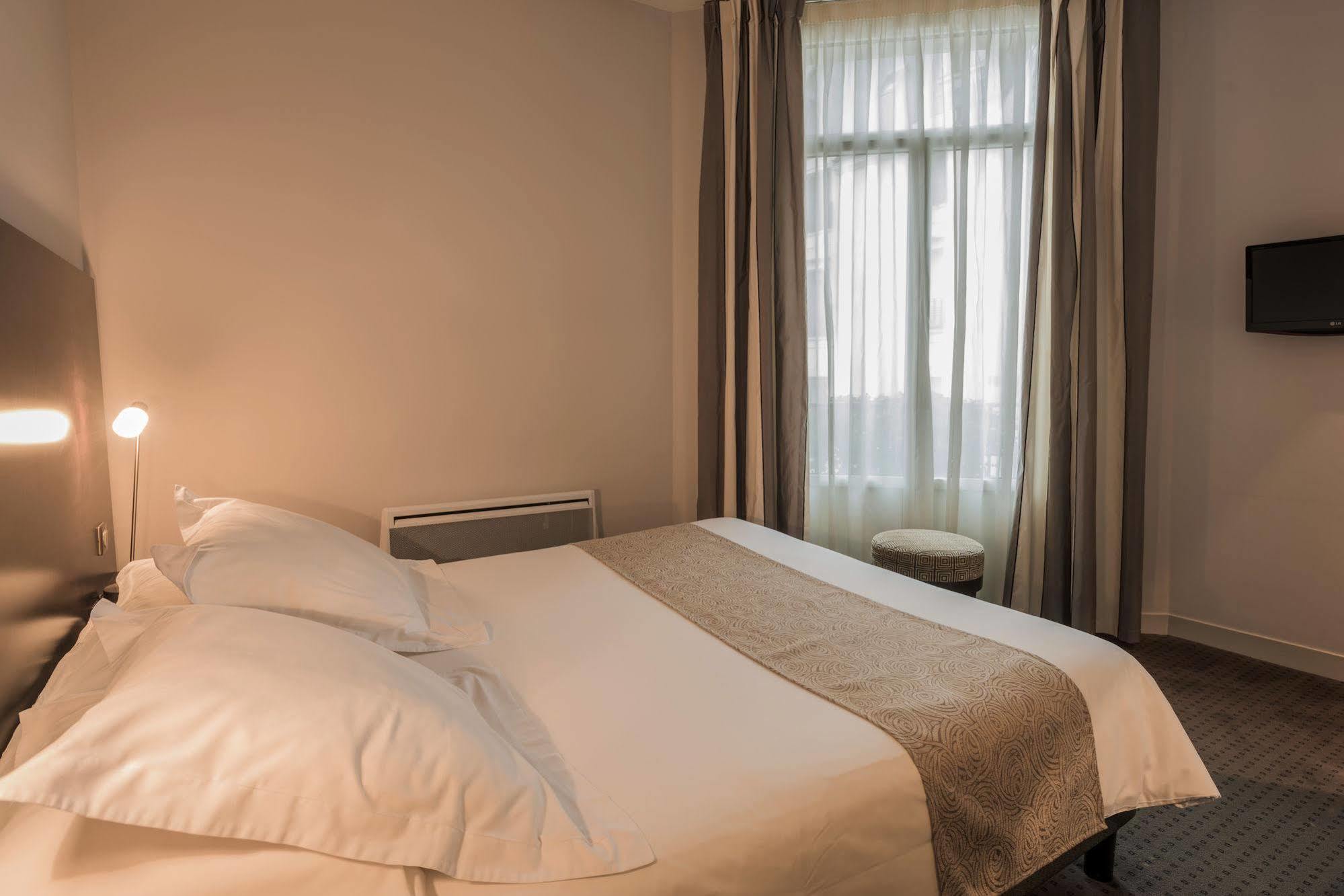 Hotel Ronsard ตูร์ ภายนอก รูปภาพ